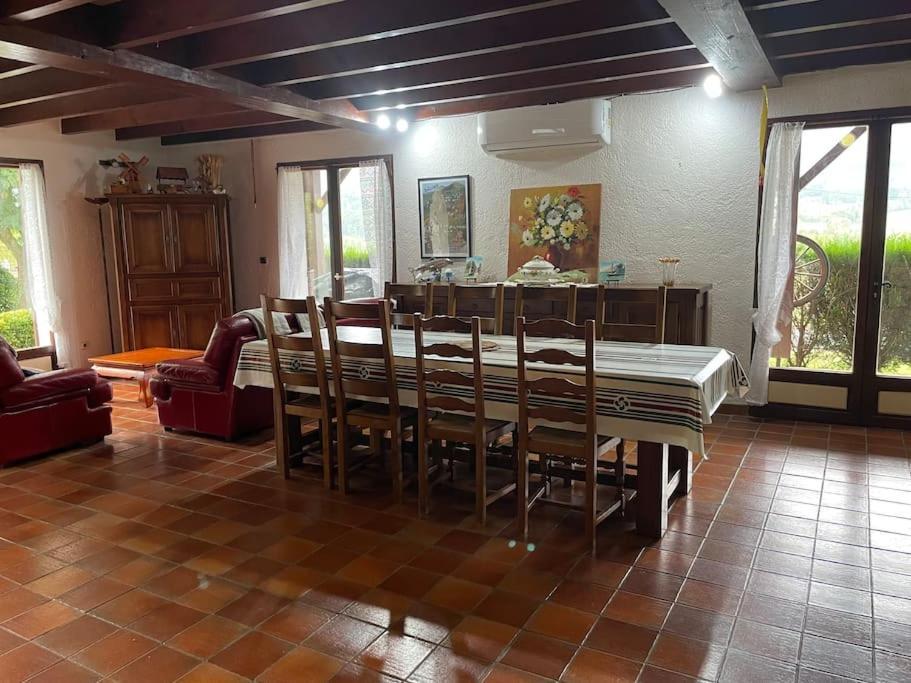 Maison Familiale Pays Basque Ahaxe-Alciette-Bascassan Bagian luar foto